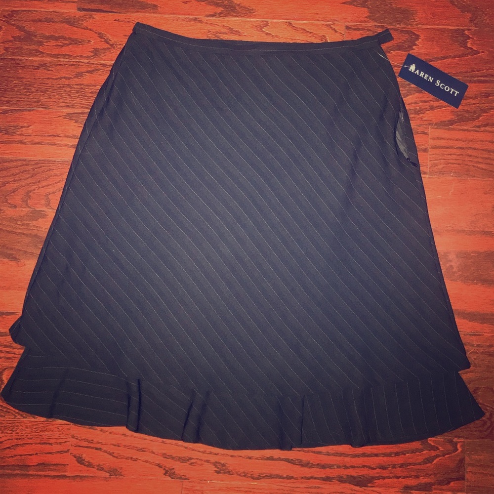 Karen Scott pinstripe skirt